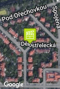 Na chodníku